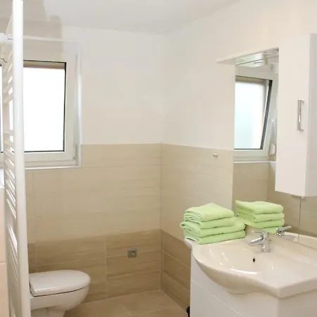 Warmuth Apartmán *